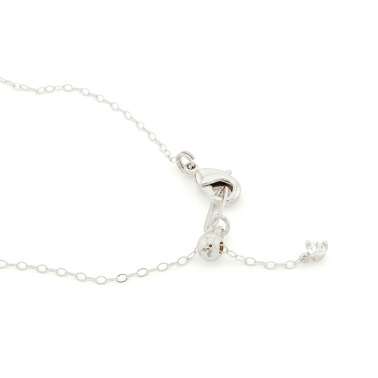 closeup of silver adjustable slider clasp necklace
