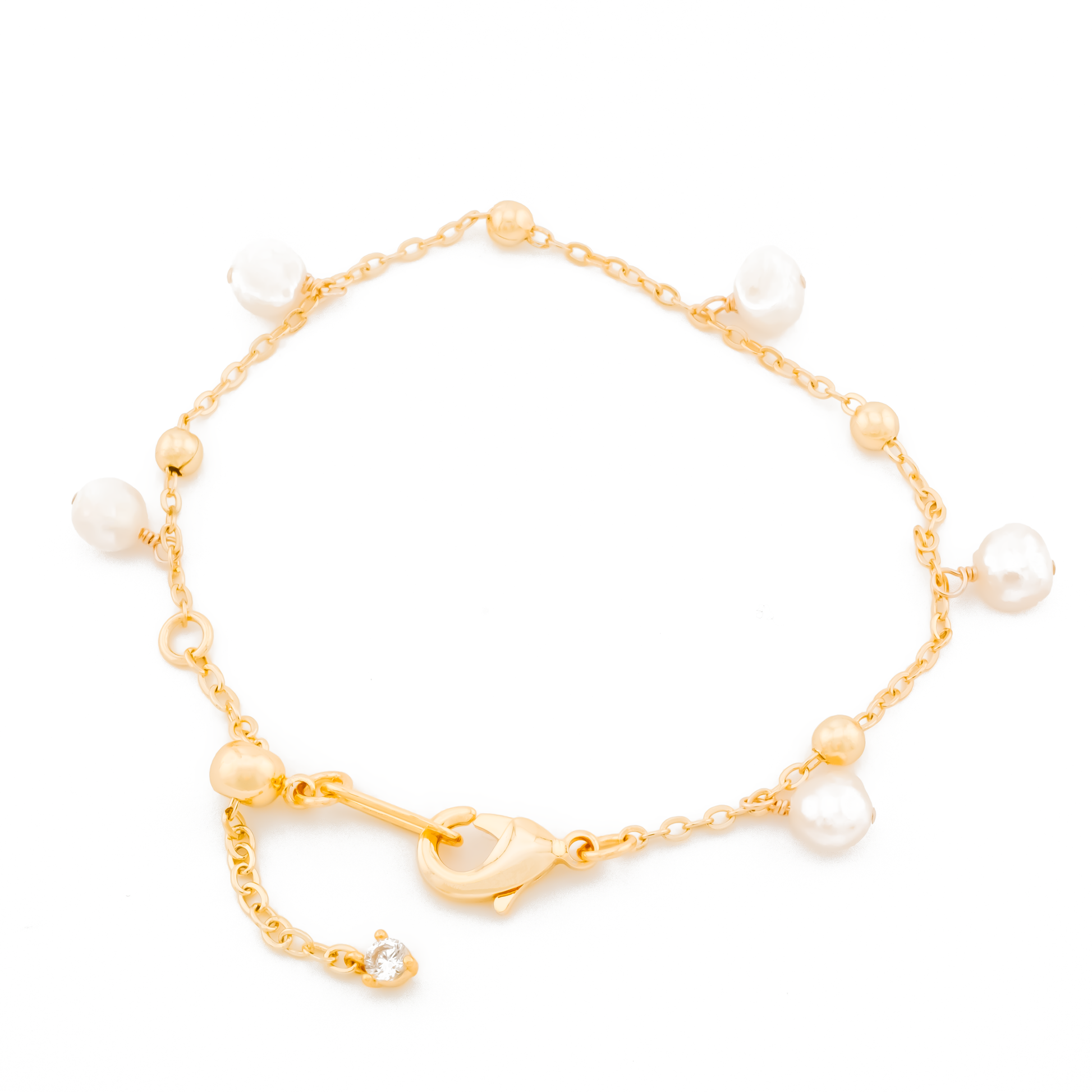 baroque pearl on 14k gold-filled chain bracelet on a white background.